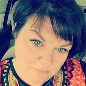 Meet your Posher, Cecilia